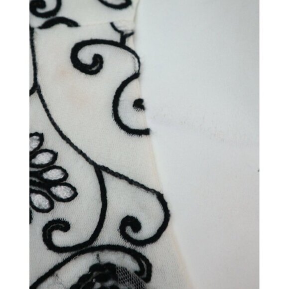 YOUNG ESSENCE - WOMEN'S WHITE & BLACK EMBROIDERED LACE BOHO COTTAGE CORE TOP - L - Picture 5 of 9